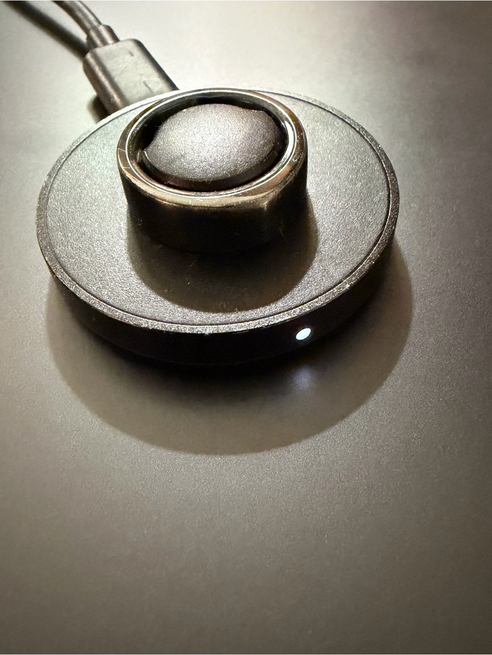 Oura Gen 2 Balance Black Ring with  Magnetic Ring Charger
